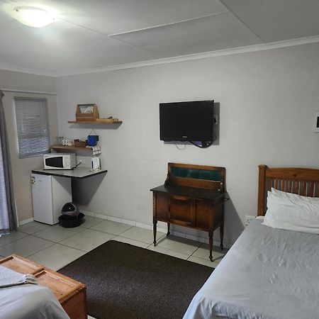 Mimosa Guesthouse Колсберг Экстерьер фото